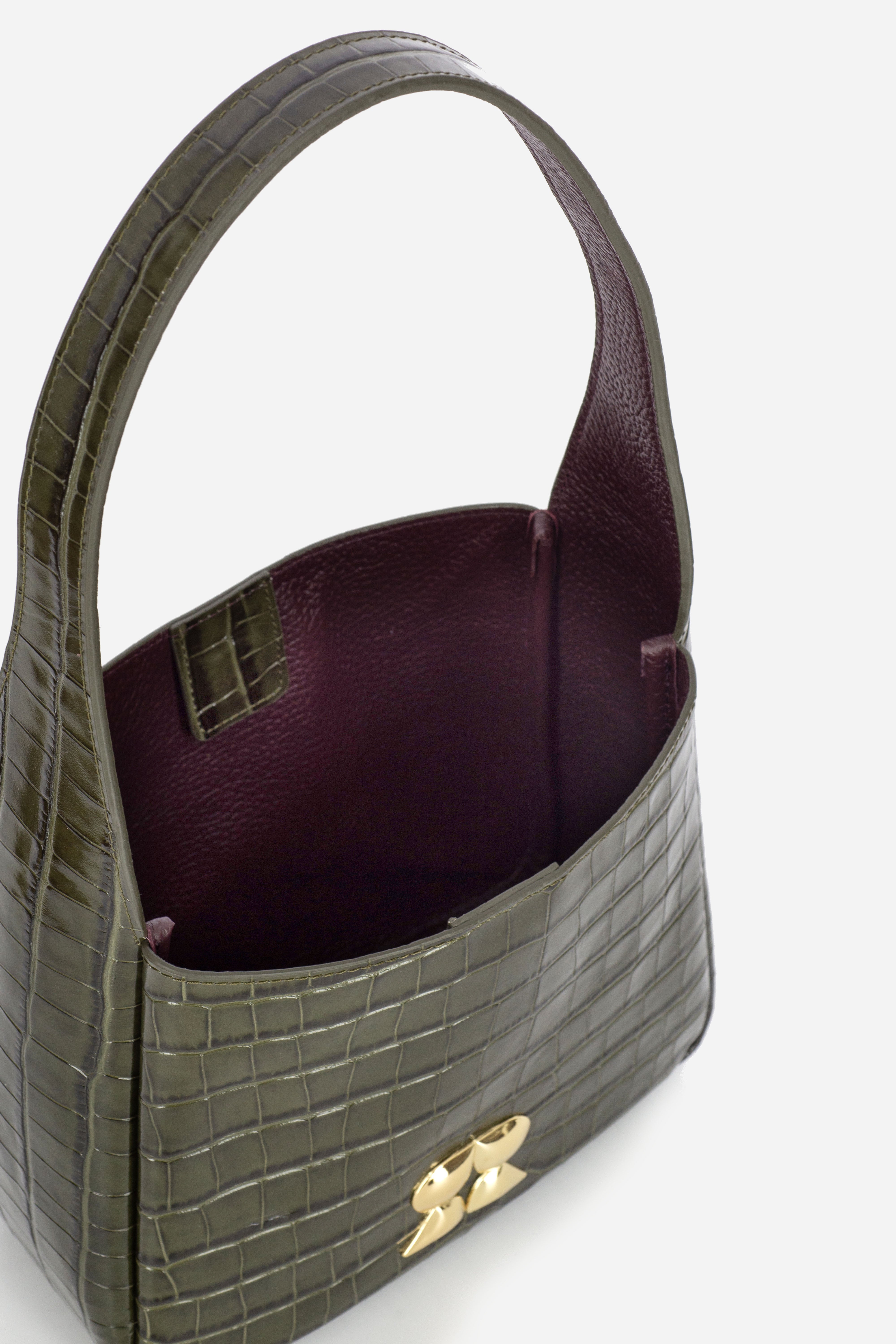 Rilu Camellia dark green croco print leather shoulder bag close-up of croco texture