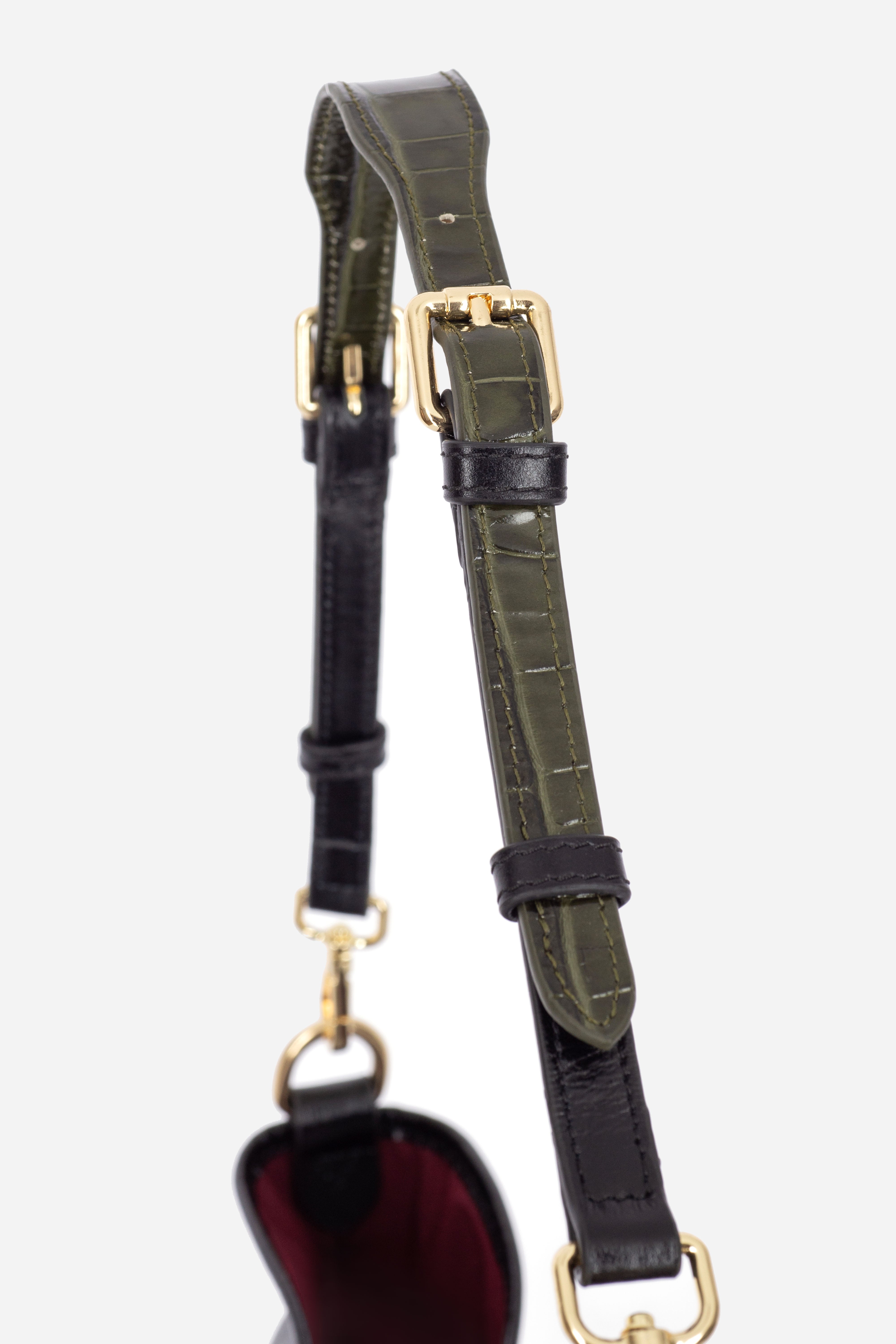 Rilu Elan black leather shoulder bag close-up of soft leather strap