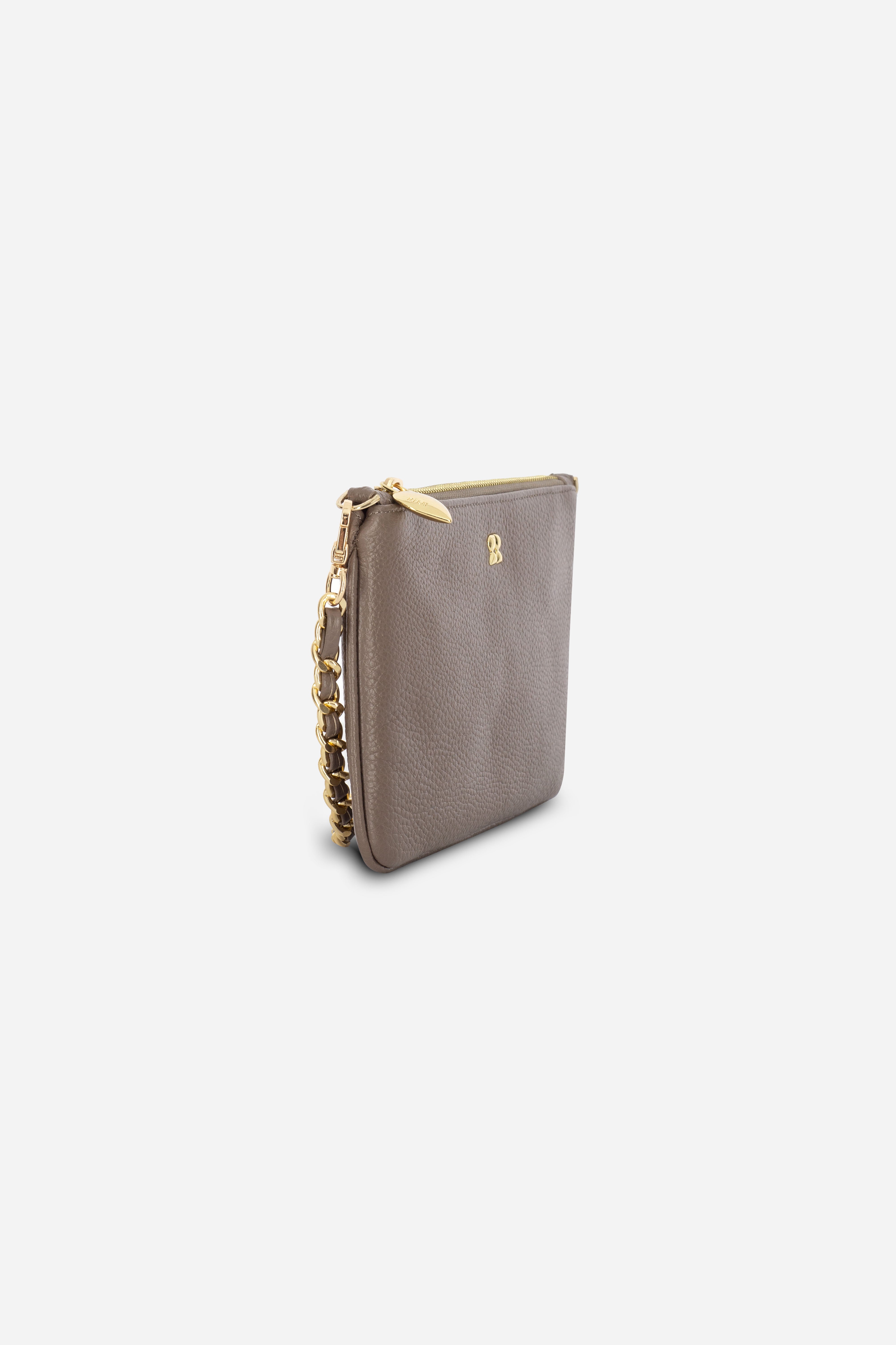 Rilu Kaia taupe clutch side view showing chain-and-leather handle