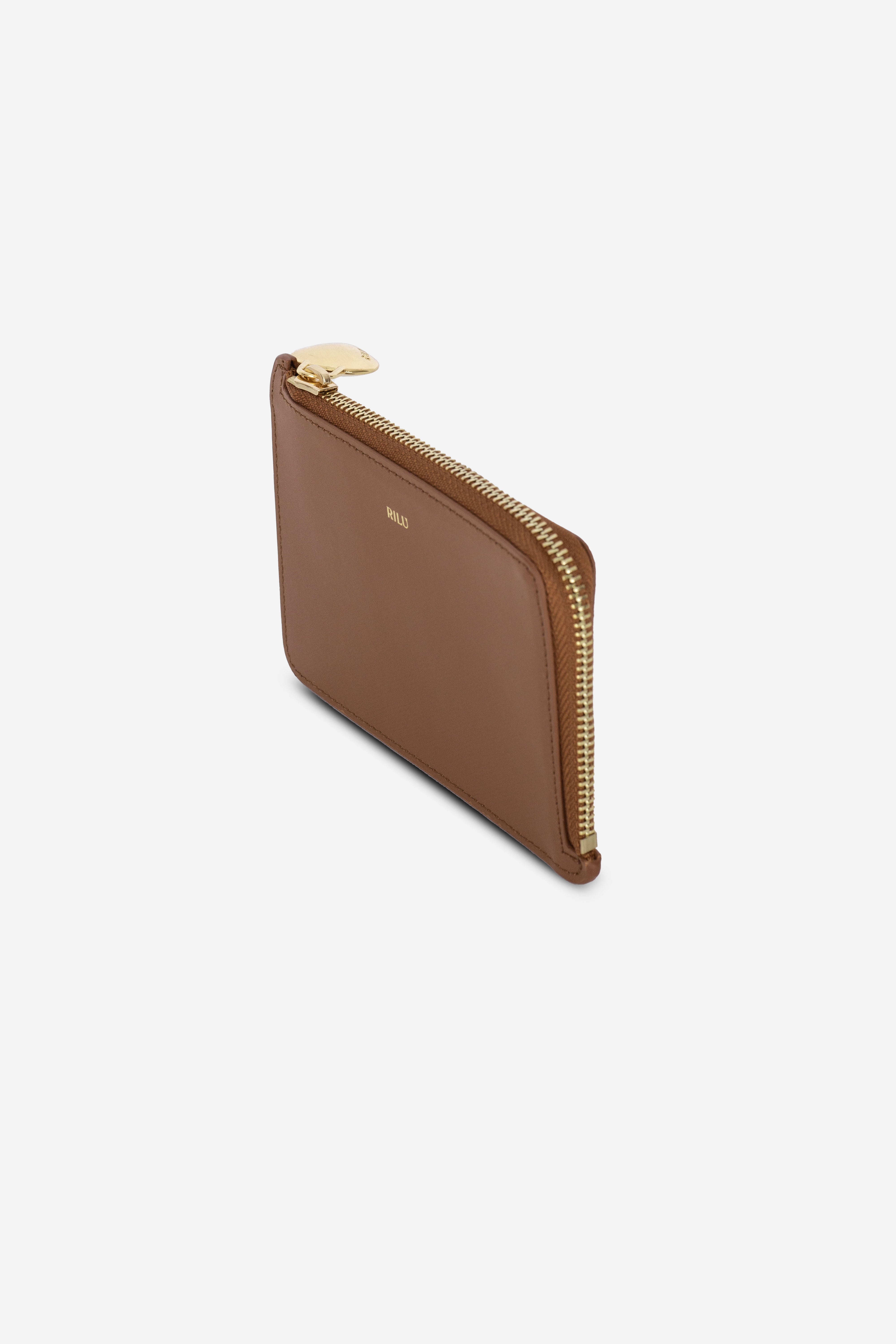 Rilu Nova toffee zipped leather card holder side view showing depth