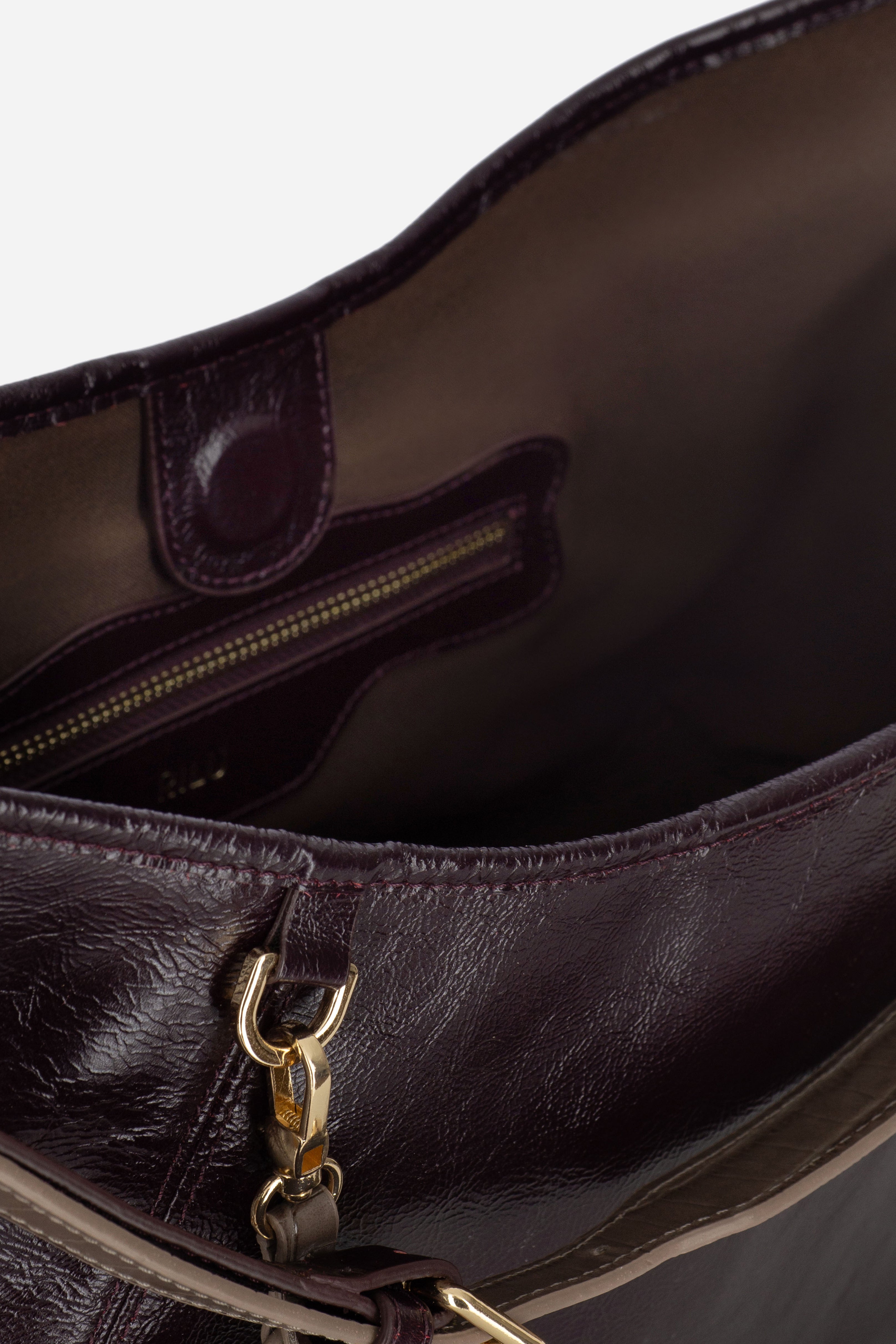 Rilu Elan burgundy leather shoulder bag close-up of soft leather texture