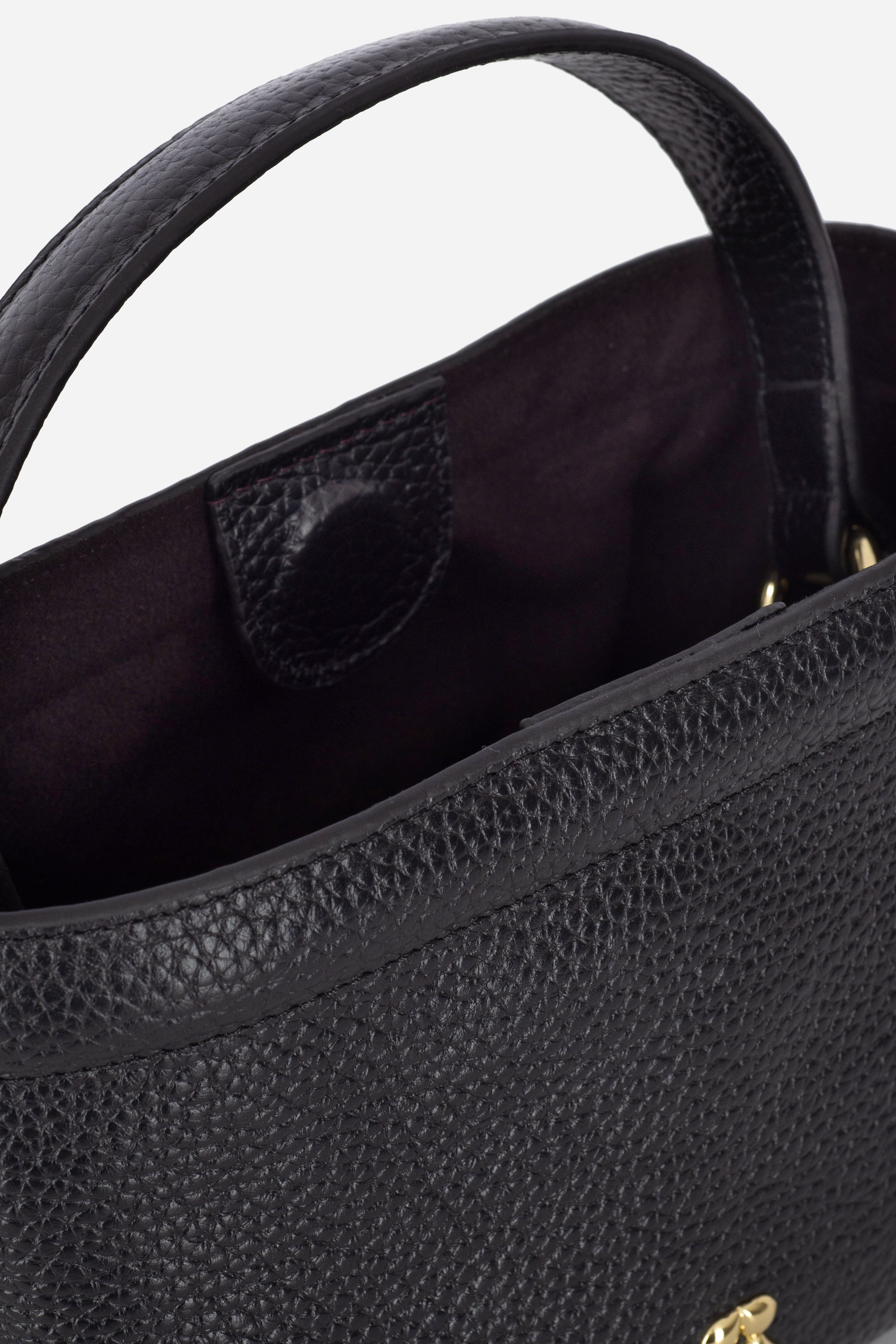 Rilu LouLou black leather crossbody bag close-up of soft leather texture